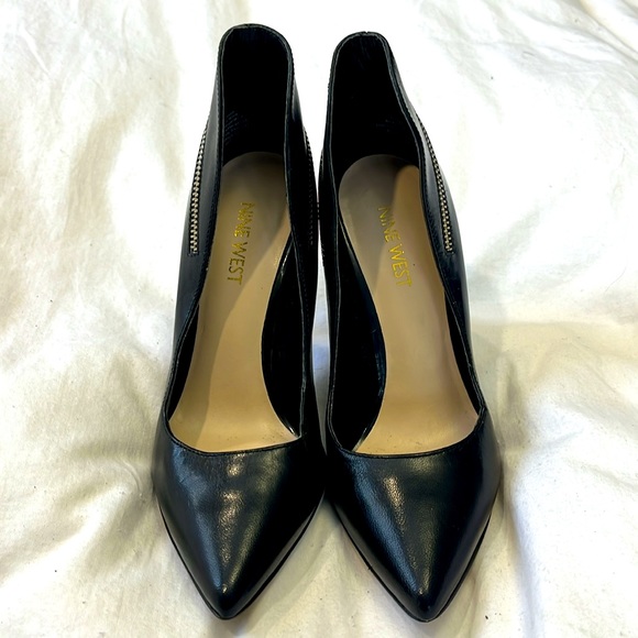 Nine West High Back Stilettos - Picture 2 of 8